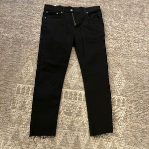 Men’s cropped Levi jeans